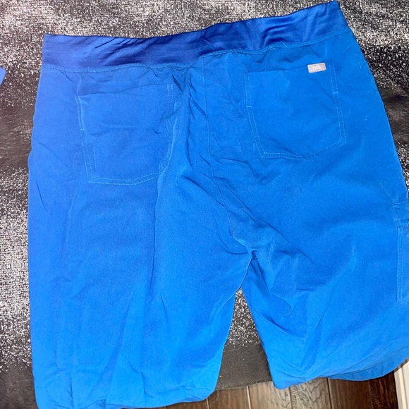 FIGS Royal Blue Scrub Set size XL - Picture 5 of 6